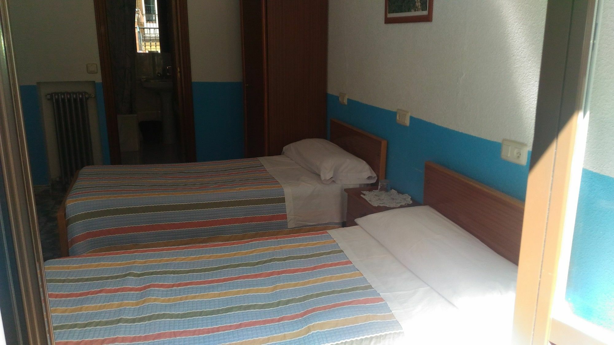 Hostal Palacios Fuencarral Madri Exterior foto